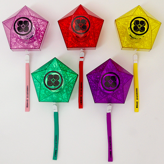 週末ヒロイン ももいろクローバーZ オフィシャルグッズ大百科